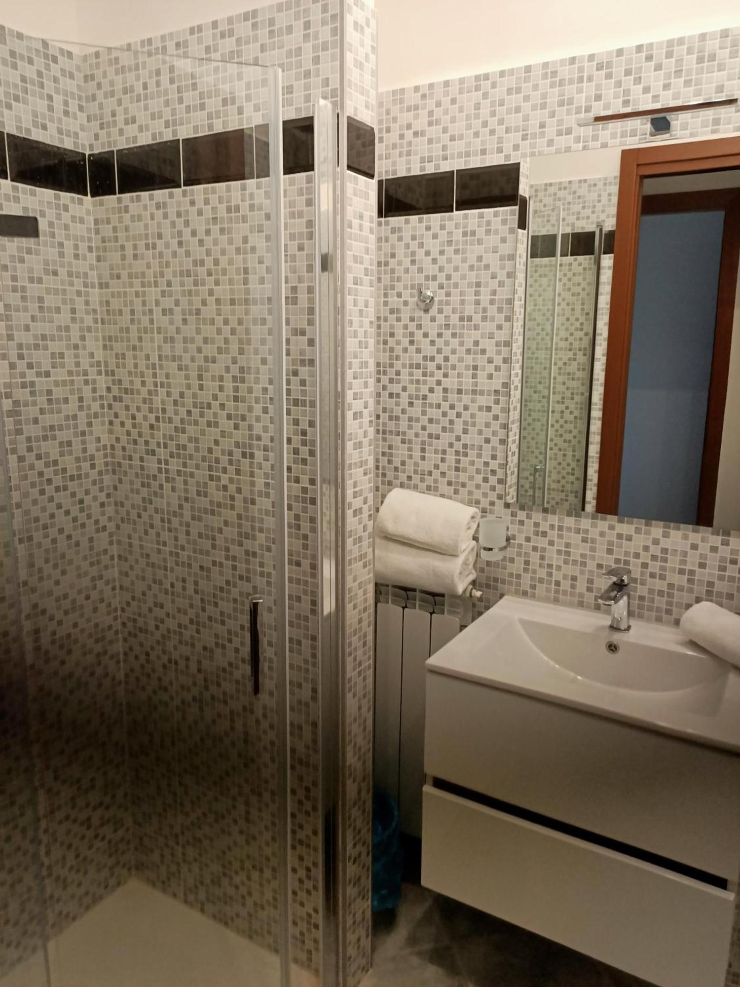 Modular King Suite - Intera Suite Vicino Aeroporto E Fiera Di Roma Fiumicino Dış mekan fotoğraf